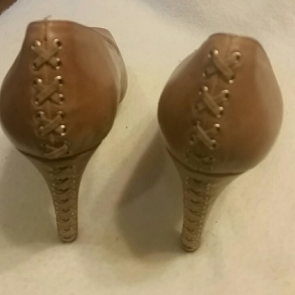 Nine West - Picture 2 of 8